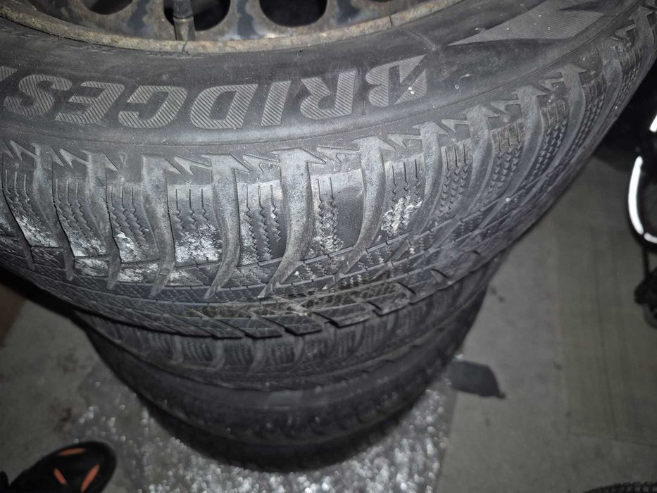 Anvelope Iarna Bridgestone Blizzak LM001 205/55 R16 91H + jante tabla