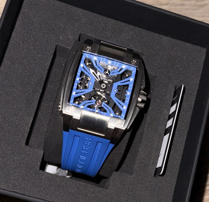 Луксозен часовник Rebellion Re-Volt 2H Titanium – Swiss Made