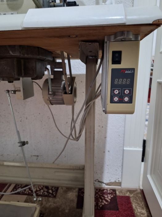 Typical шагающая швейная машинка