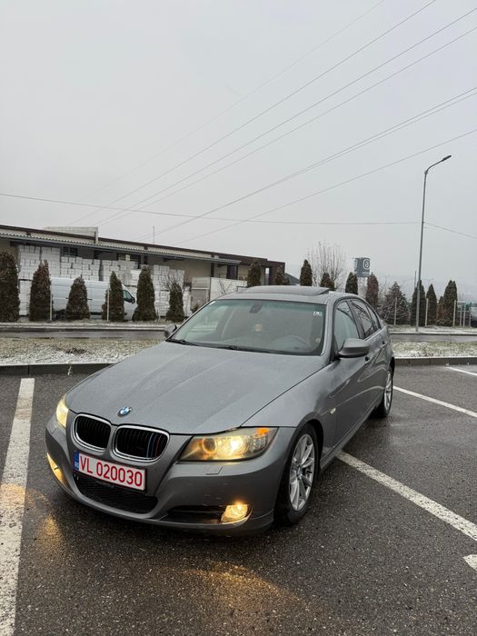 BMW 320D 177CP -Euro5- Trapa/NAVI/Piele/Senzori parcare/Încălzire