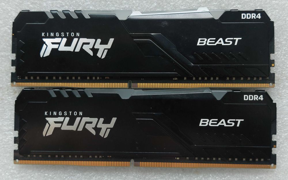 KIT Memorii 16GB(2X8GB) DDR4 3200Mhz KINGSTON Hyperx Beast RGB