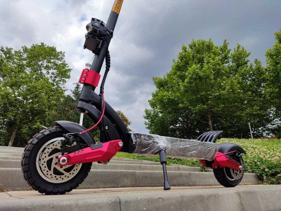 Trotineta electrica cu doua motoare impecabila - 60v18ah viteaza 80 km autoomie 80-90 2600w