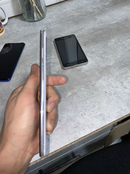 Продам телефоны все в рабочем состаяния