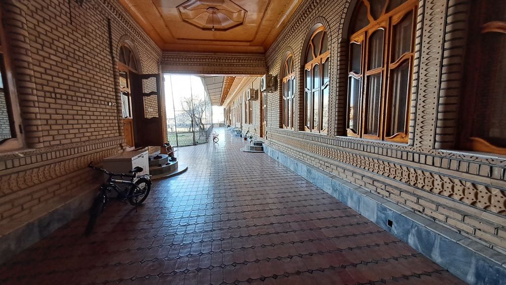 Салар! Про-ся возле речки 23-соток дом 12-комнат