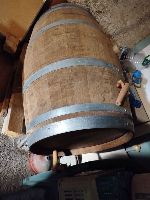 Дървено буре 220л