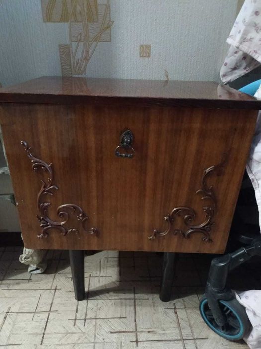 Тумбы разные 4 шт. Б/у.цены в объявл.