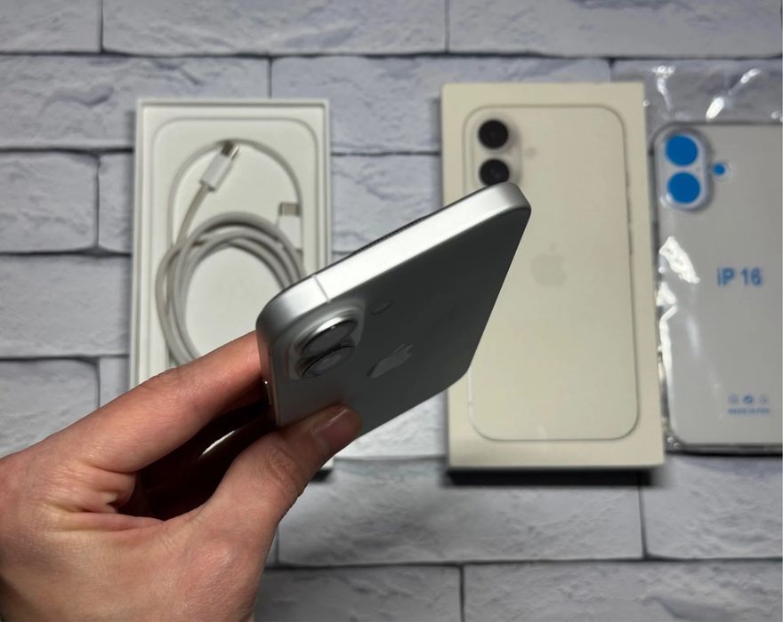 iphone 16 в заводском состояний