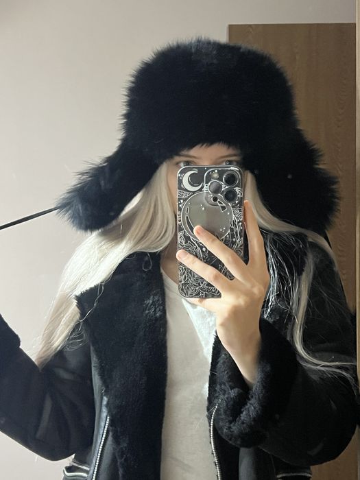 Шапка ушанка от естествен косъм лисица