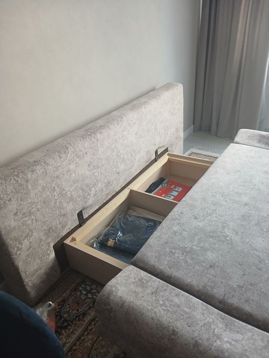 Продам диван размер 2м длина 80ширина