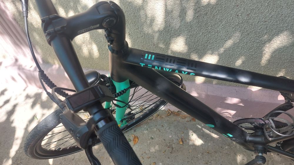 Vând bicicleta electrica 28 inch pe baterie impecabil