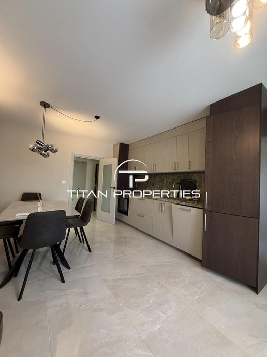 Дава се под наем Тристаен апартамент в Пловдив, Център - 120 кв.м за 1000 € - Снимка #1