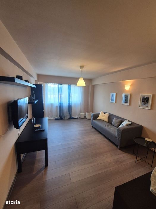 Vand apartament 3 camere Micro 4
