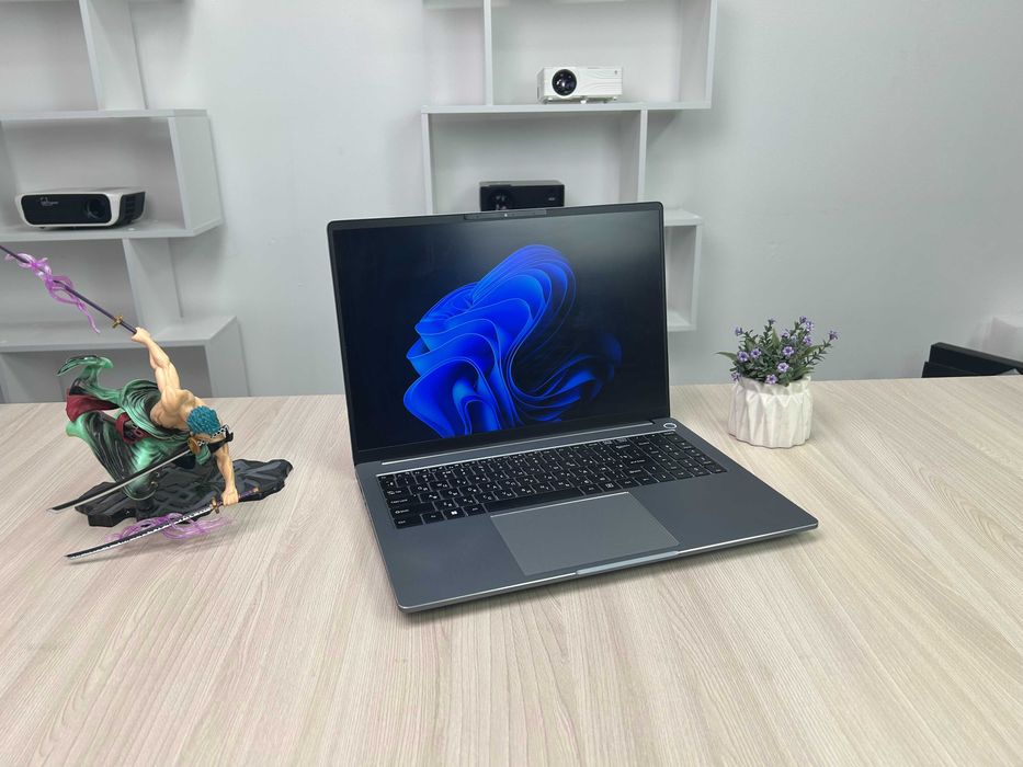 Продается ноутбук Zentek AMD Vision 8845HS