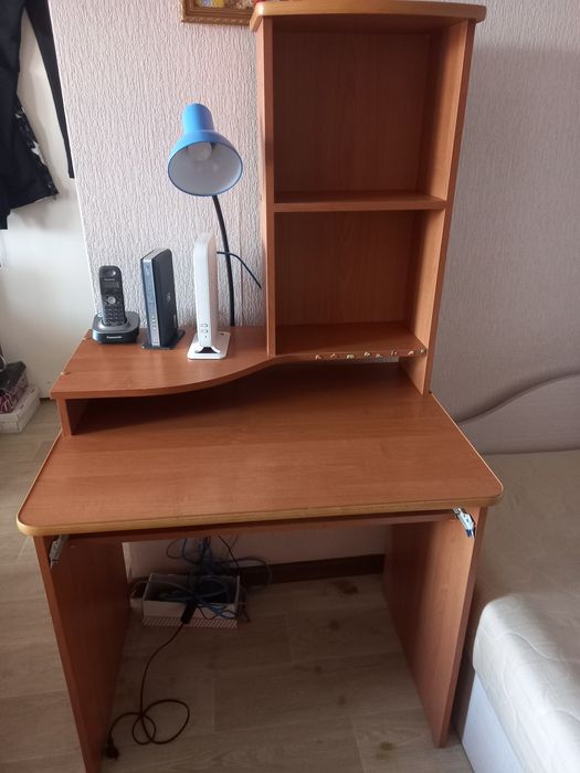 Письменный стол  б/у
