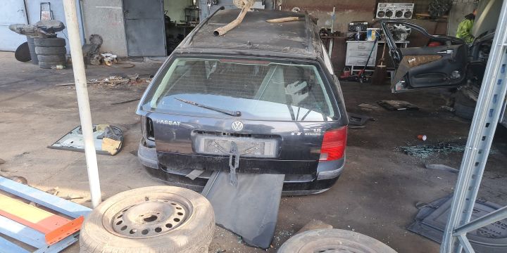 Piese Volkswagen VW Passat 1998 1.8 Syncro MT (125 hp)