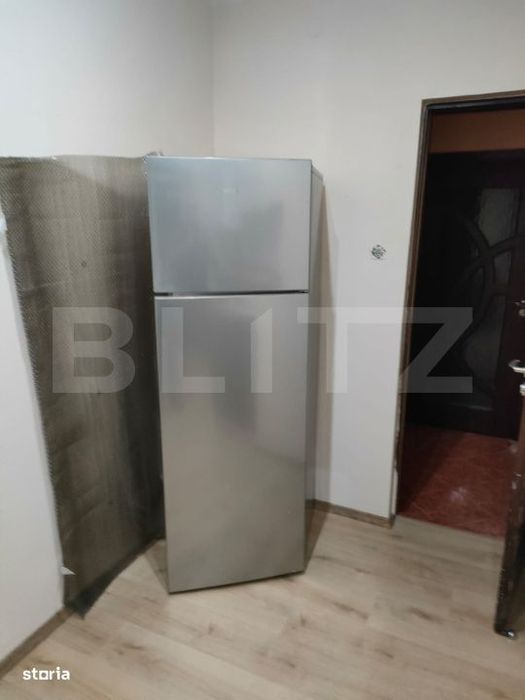 Apartament de inchiriat, decomandat, 65 mp, doua intrari, zona Ultrace