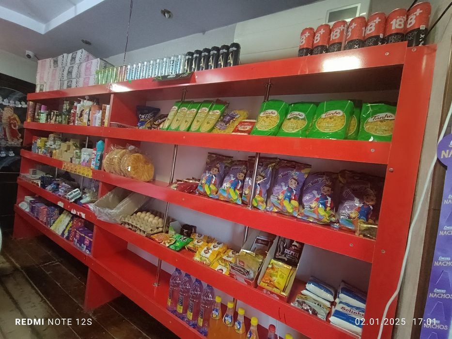 Magazin uchun polkalar