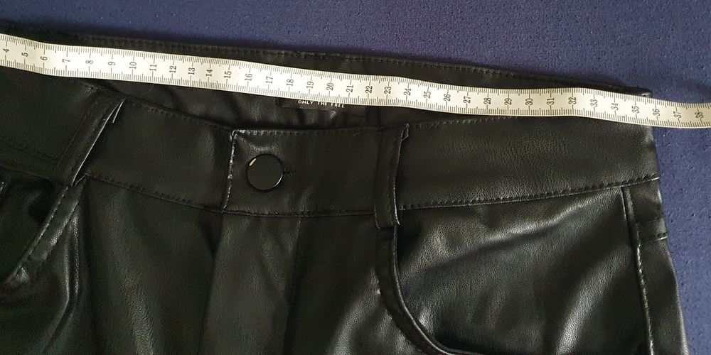 Pantaloni piele Madmext
