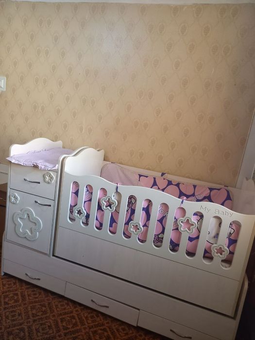 Детская кровать с калыьелью . Болалар кровати сотилади .