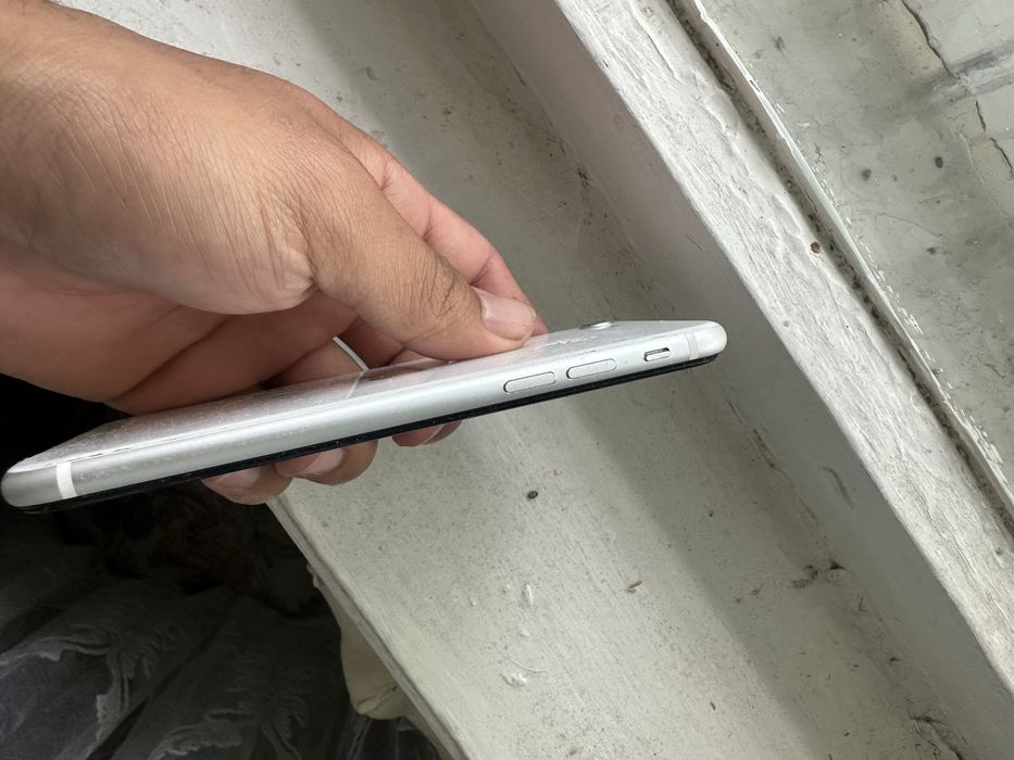 Iphone Se 20 год 128gb