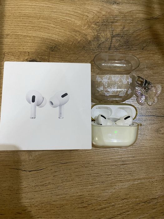 Оригинальные Apple Airpods Pro 1 го поколения с зарядным чехлом