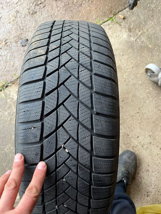 Anvelope/Cauciucuri de iarna Matador 215/65/16