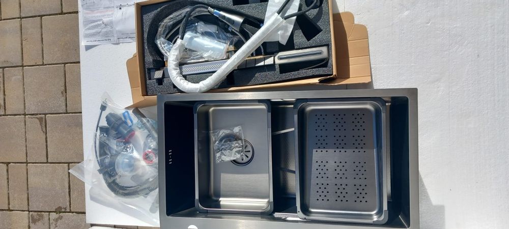 Chiuveta multifuncțională cu baterie și sifon incluse