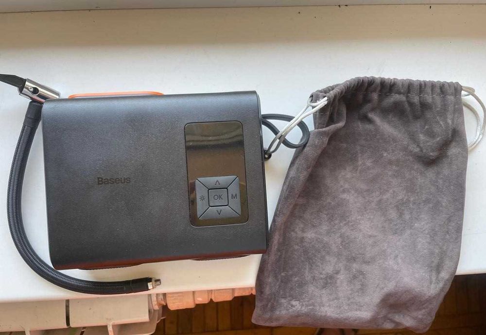 Автокомпрессор Baseus поршневый, цифровой EnergyPump Mega Series