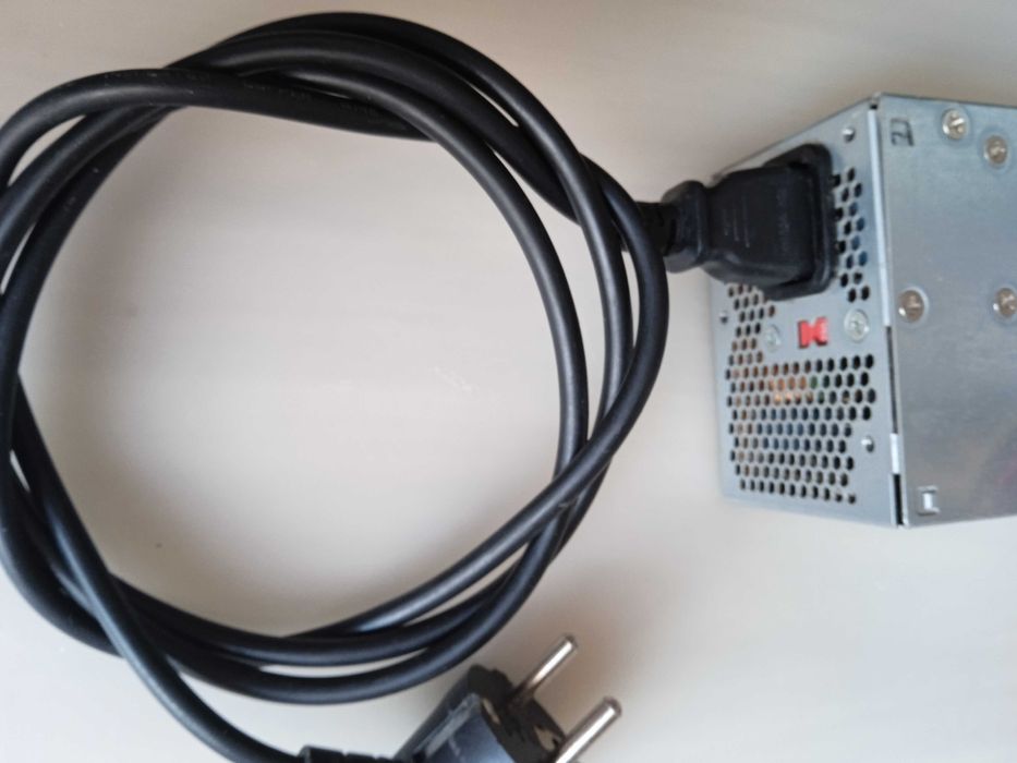 RAM памет 1GB + 1GB  Електронен блок на хранене