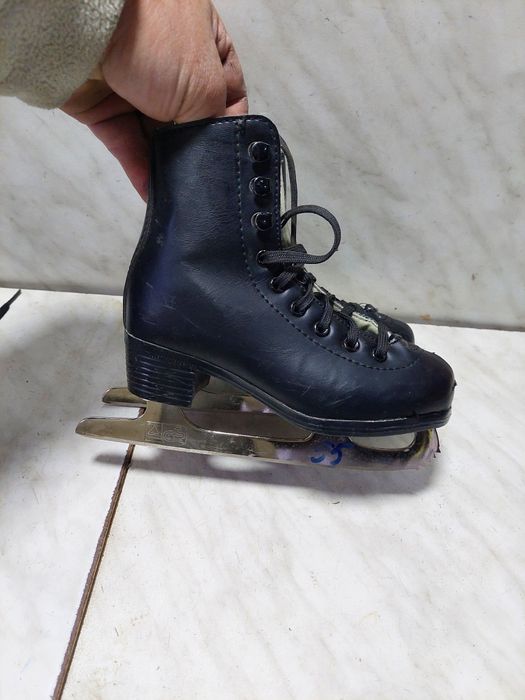 Patine gheata 55 patinaj artistic  American marime 28  (  18,5 cm)