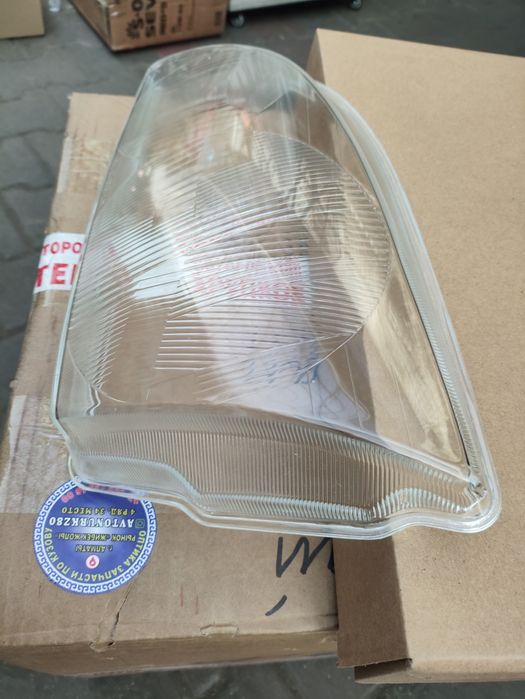 Ипсум стекло фара доресталинг