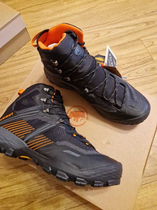 Ghete trail Mammut Goretex, waterproof, noi, in cutie,munte,iarna,tura