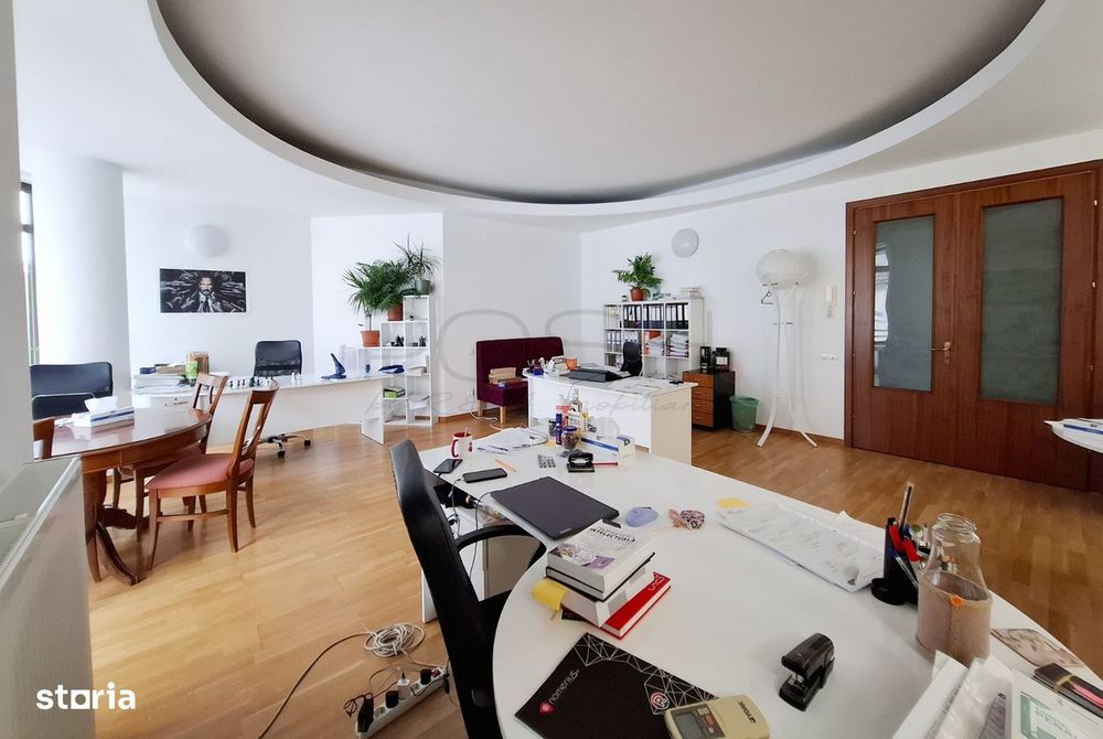 Apartament cu 4 camere Primaverii
