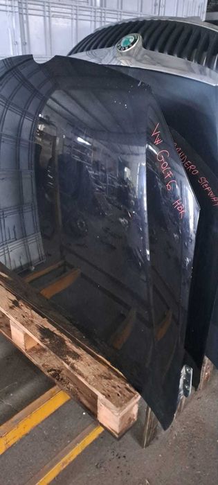 Capota motor originala VW Golf 6 generatia 2008 - 2014 culoare: negru