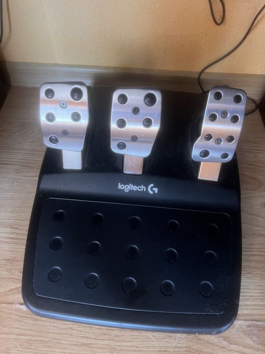 Волан с педали и shifter Logitech g29 se