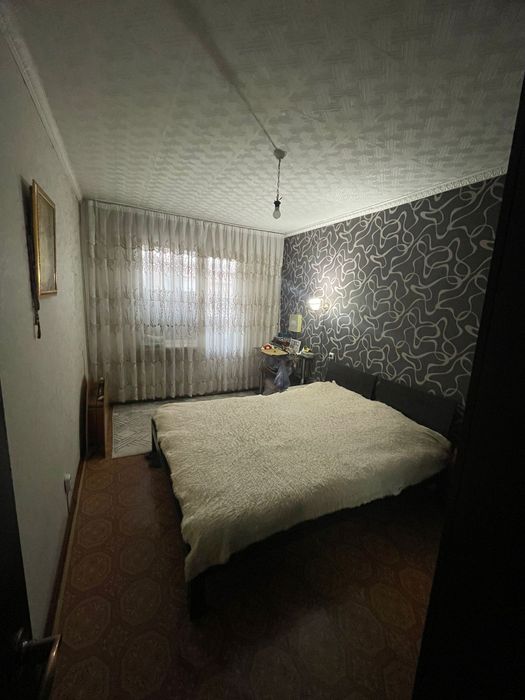 Продам 3х ком . квартиру в центре города