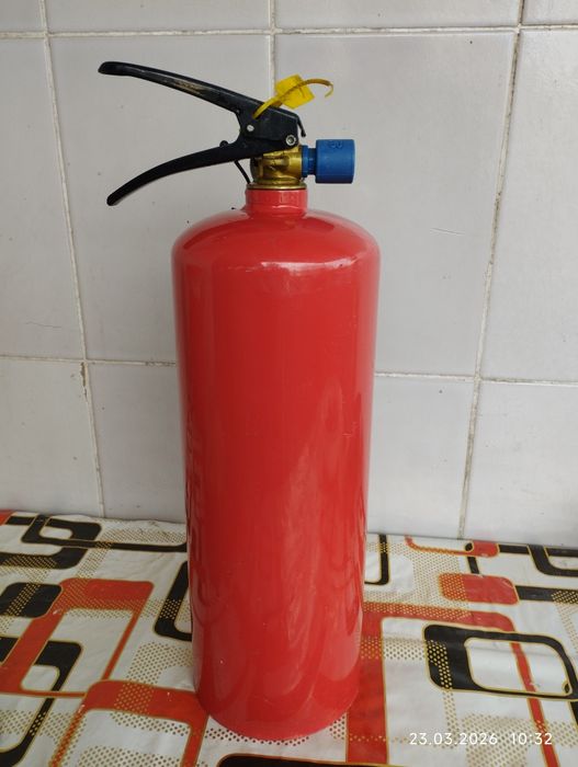 Продам огнетушитель