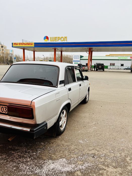 Продам машину ваз 2107