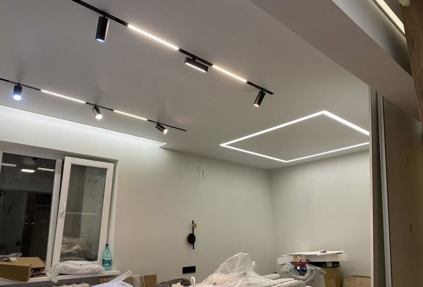 АКЦИЯ натяжные потолки паращий теневой потолок