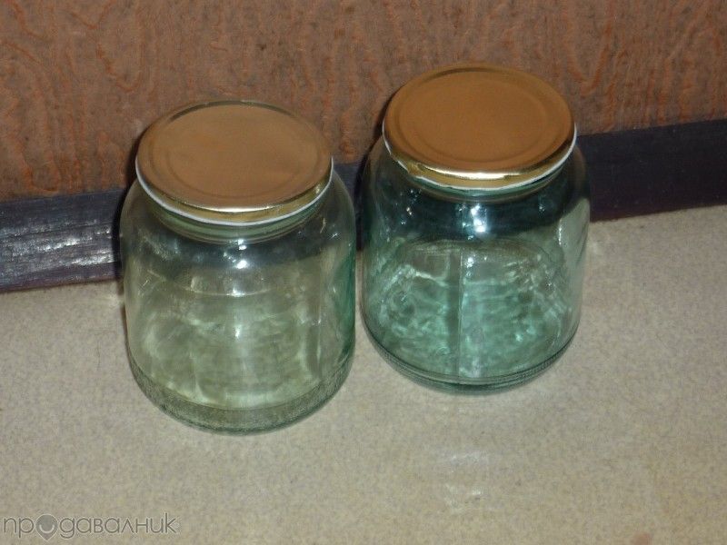 Продавам буркани -  тип омния  - 30 бр. и на винт - 40 бр.