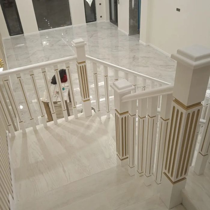 Деревянные лестница обшивка.