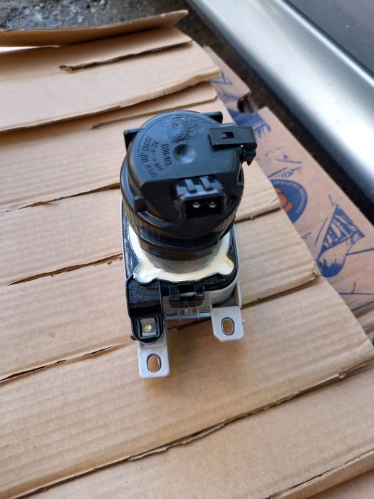 Proiector dreapta VW Golf 3 / Vento