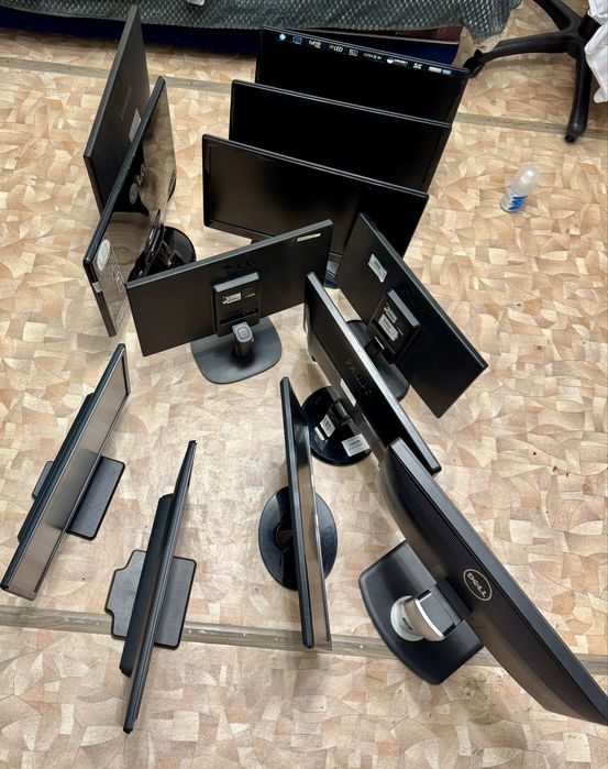 Мониторы разных моделей (читать описание)