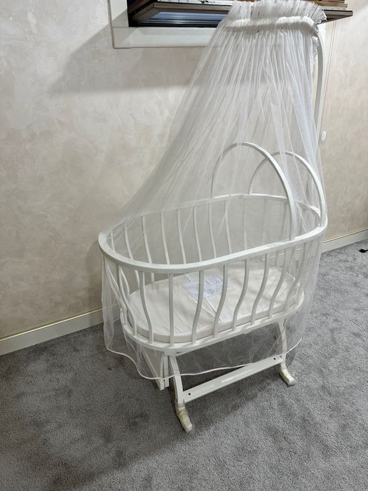 Bolalar belanchagi krovatkasi