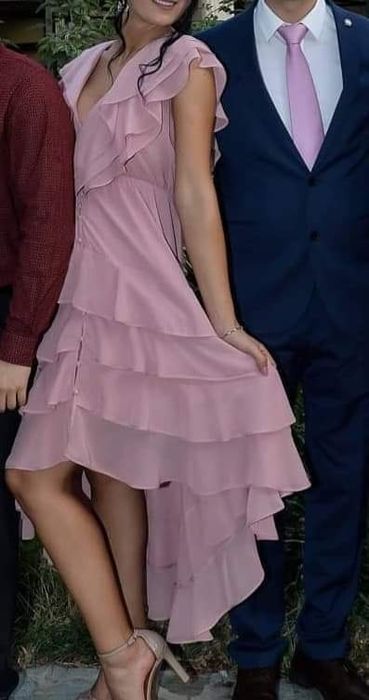 Vand 2 rochii de ocazie