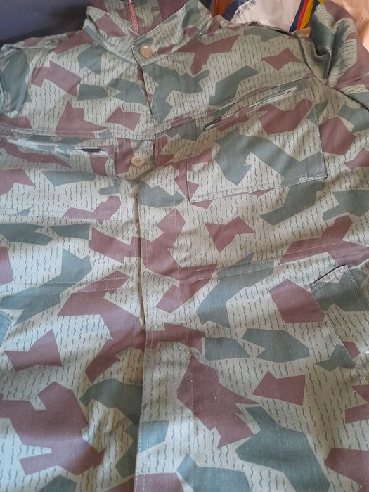 Мъжки военни дрехи