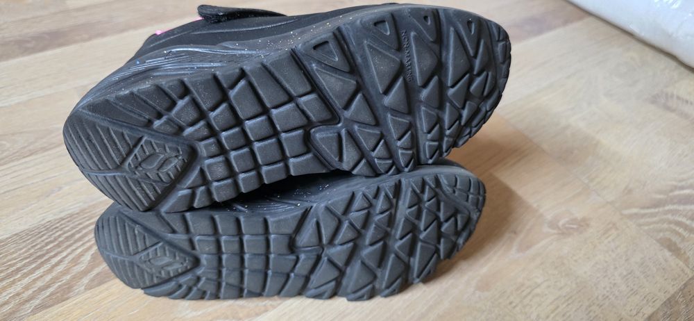 Adidasi Skechers marime 30