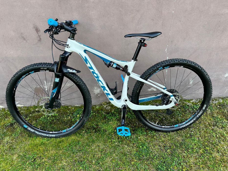 Vand bicicleta stockli carbon full suspension
