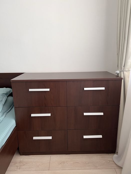 Dormitor - dulap cu oglindă, pat 160×200, comodă și noptieră