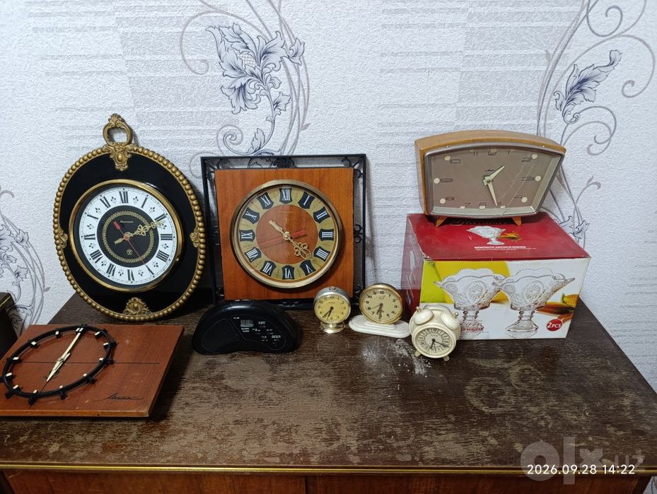 Часы настенные, каминные, запчасти от часов